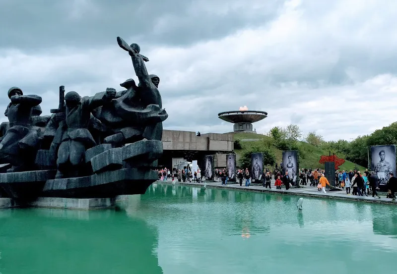 Pomnik bitwy o Dniepr Pomnik bitwy o Dniepr