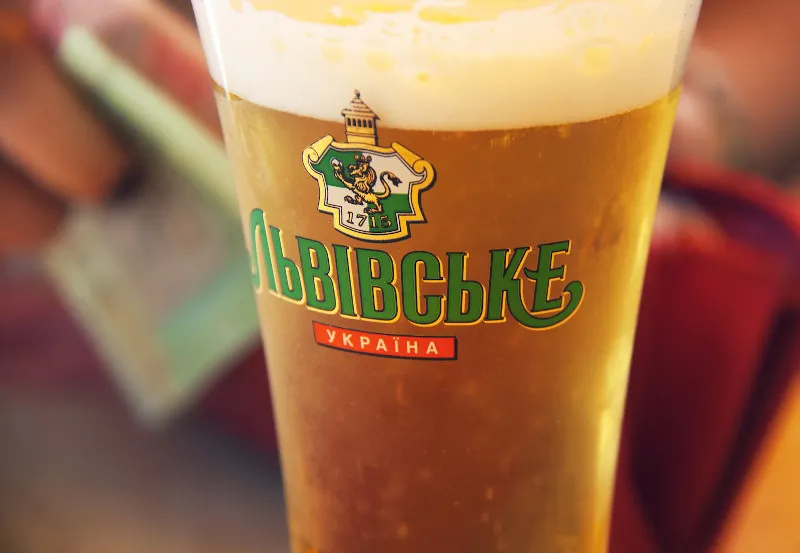 Ukraińskie piwo w kuflu Ukraińskie piwo w kuflu