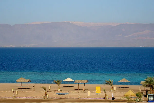 Jordania – Aqaba | Zimą warto wybrać się nad Morze Martwe, Zatokę Akaba albo dolinę Jordanu Jordania – Aqaba | Zimą warto wybrać się nad Morze Martwe, Zatokę Akaba albo dolinę Jordanu