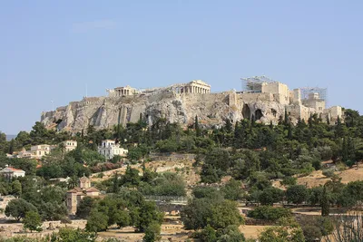 Akropol - „górne miasto” w Atenach