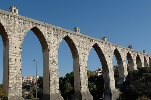 Portugalia | Przęsła tej potężnej budowli mierzą od 28 do 65 m Portugalia | Przęsła tej potężnej budowli mierzą od 28 do 65 m