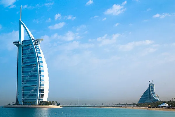 Dubaj | Hotel Burdż al-Arab jest dziś rozpoznawalny na całym świecie Dubaj | Hotel Burdż al-Arab jest dziś rozpoznawalny na całym świecie