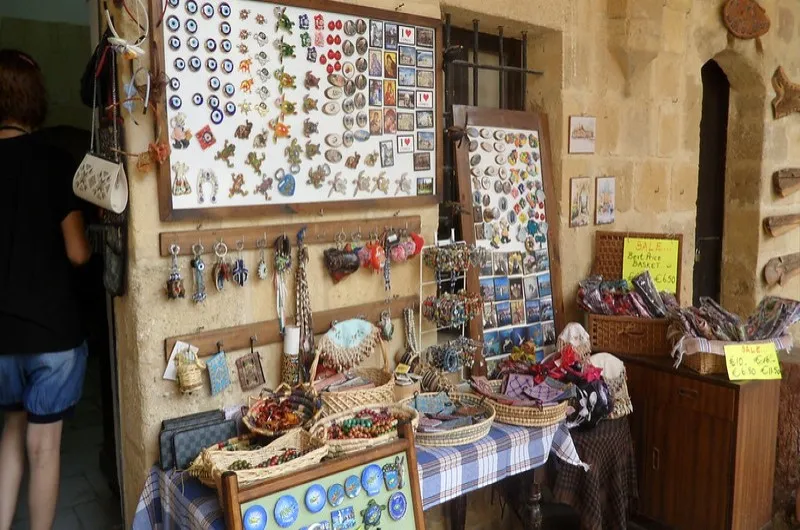 Cypr | Jeden z licznych sklepów z pamiątkami