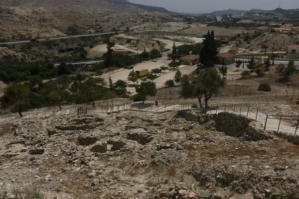 Cypr | Chirokitia było zwartym kompleksem architektonicznym, zawierającym budynki mieszkalne i gospodarcze Cypr | Chirokitia było zwartym kompleksem architektonicznym, zawierającym budynki mieszkalne i gospodarcze