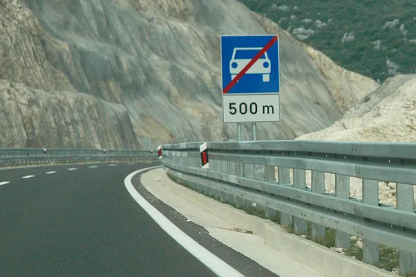 Chorwacja | Znak informujący o końcu drogi ekspresowej