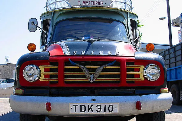 Cypr | Autobus marki Bedford