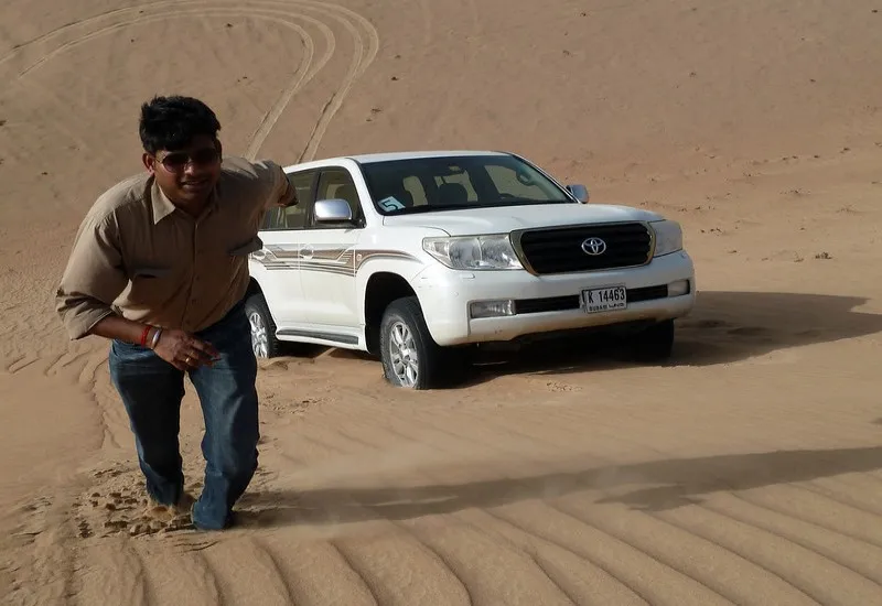 Dubaj | Będąc w Dubaju warto wynająć jeepa i wybrać się na przejażdżkę na pustyni Dubaj | Będąc w Dubaju warto wynająć jeepa i wybrać się na przejażdżkę na pustyni