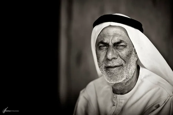 Dubaj | Tradycyjnym strojem mężczyzn w Emiratach jest kandura Dubaj | Tradycyjnym strojem mężczyzn w Emiratach jest kandura