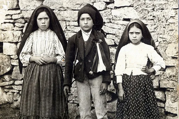 Portugalia | Łucja i jej kuzyni: Franciszek oraz Hiacynta Marto Portugalia | Łucja i jej kuzyni: Franciszek oraz Hiacynta Marto