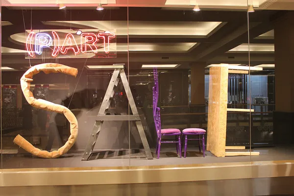 Dubaj | W czasie Dubai Shopping Festival sklepy na terenie całego miasta oferują ogromne zniżki Dubaj | W czasie Dubai Shopping Festival sklepy na terenie całego miasta oferują ogromne zniżki