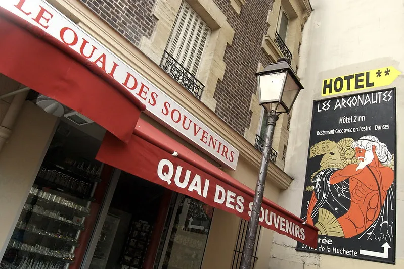 Francja | Naszym przyjaciołom możemy przywieźć magnes na lodówkę lub oryginalny otwieracz do piwa