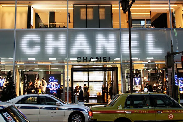 Tokio | Ginza to dzielnica pełna luksusowych sklepów Tokio | Ginza to dzielnica pełna luksusowych sklepów