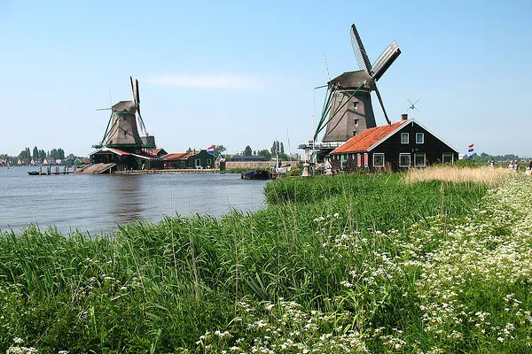 Holandia | Lato w Holandii bywa ciepłe i przez kilka tygodni można się cieszyć piękną pogodą Holandia | Lato w Holandii bywa ciepłe i przez kilka tygodni można się cieszyć piękną pogodą