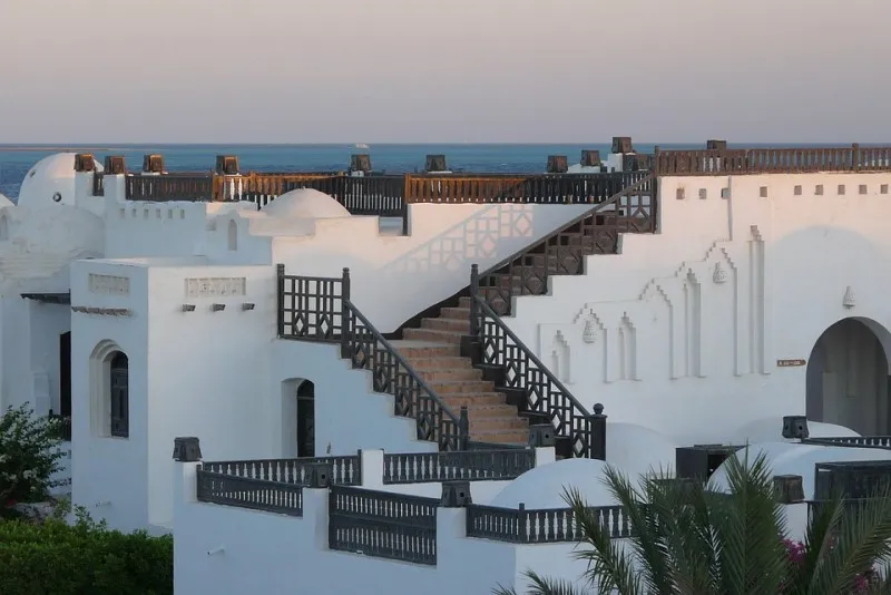 Egipt - Hurghada | Baśniowa architektura jednego z miejscowych hoteli