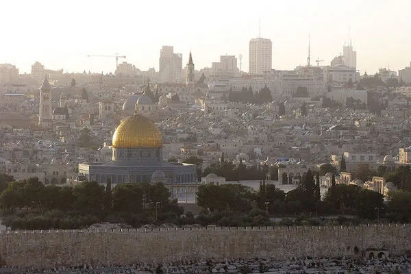 Izrael | W Izraelu, tak jak właściwie we wszystkich centrach turystycznych, istnieje zagrożenie drob-ną kradzieżą kieszonkową Izrael | W Izraelu, tak jak właściwie we wszystkich centrach turystycznych, istnieje zagrożenie drob-ną kradzieżą kieszonkową