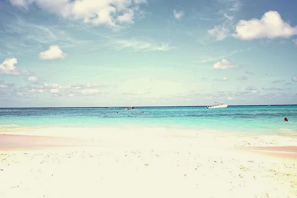 Jamajka | Piaszczysta plaża w Riu Ocho Rios