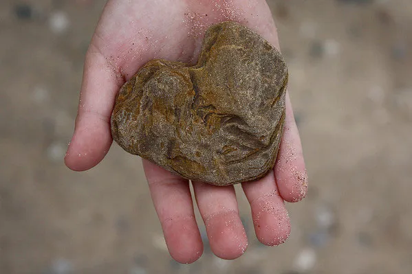 Portugalia | Legenda opowiada o wędrowcu, który stanął u progu pewnego portugalskiego domu z kamieniem w dłoni i zapytał, czy może ugotować sobie z niego zupę Portugalia | Legenda opowiada o wędrowcu, który stanął u progu pewnego portugalskiego domu z kamieniem w dłoni i zapytał, czy może ugotować sobie z niego zupę