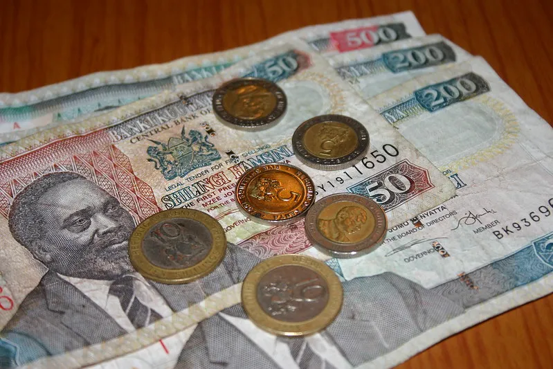 Kenia | Szylingi kenijskie drukowane są w Nairobi przez De La Rue Kenia | Szylingi kenijskie drukowane są w Nairobi przez De La Rue