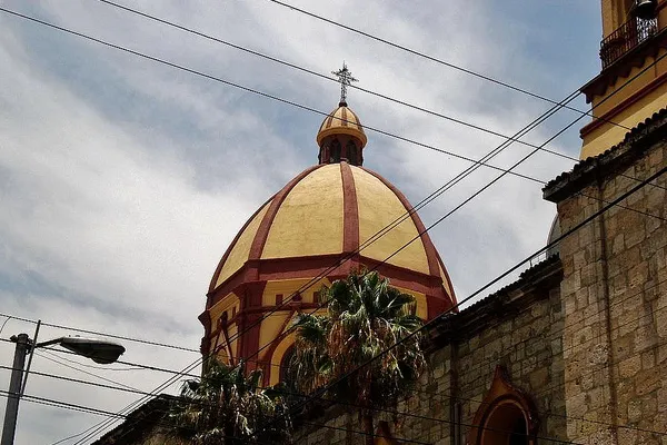 Praga | W Pradze znajduje się 150 kościołów Praga | W Pradze znajduje się 150 kościołów