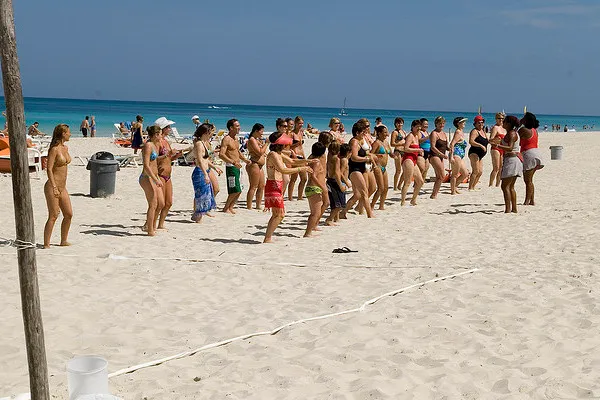 Kuba | Nauka tańca na plaży Kuba | Nauka tańca na plaży