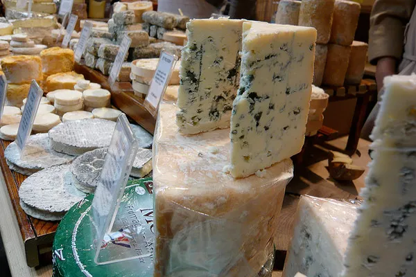 Francja | Mówiąc o kuchni francuskiej nie sposób nie wspomnieć o serach Francja | Mówiąc o kuchni francuskiej nie sposób nie wspomnieć o serach