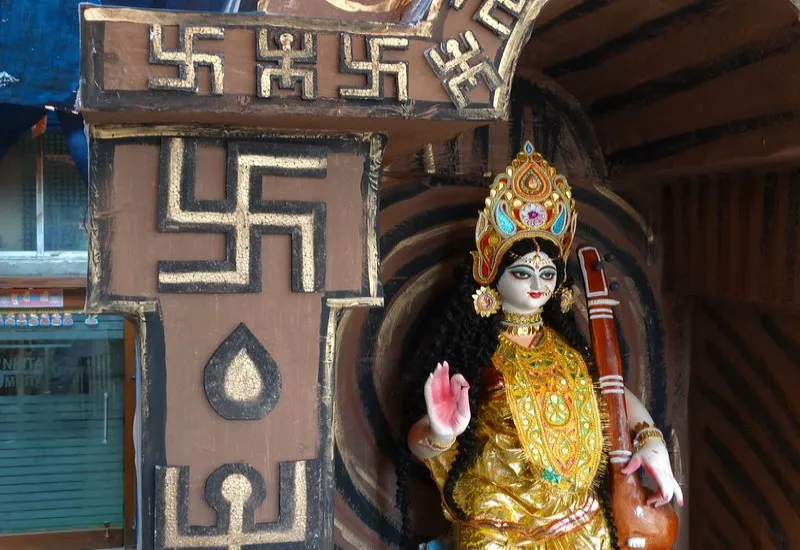 Indie | Lakszmi Indie | Lakszmi