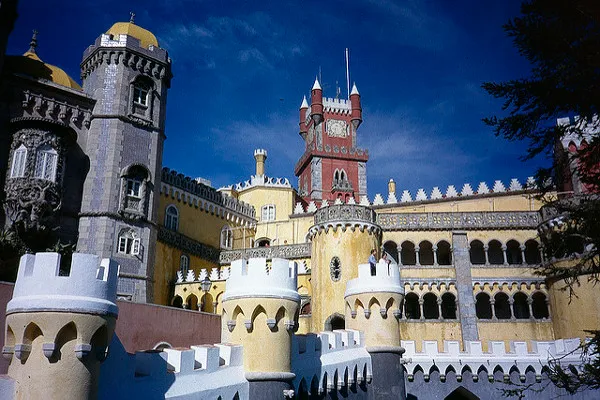 Portugalia | W bajkowej Sintrze na dzieci czeka Muzeum Zabawek Portugalia | W bajkowej Sintrze na dzieci czeka Muzeum Zabawek