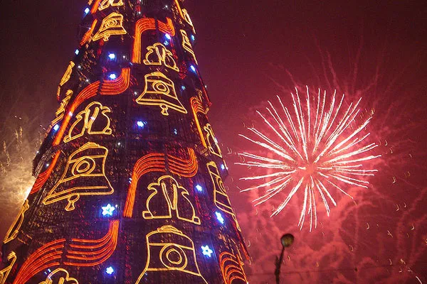 Portugalia | Takimi dekoracjami Nowy Rok wita Lizbona Portugalia | Takimi dekoracjami Nowy Rok wita Lizbona