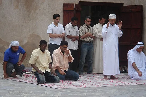 Dubaj | W Dubaju, mężczyzn jest ok. 3 razy więcej niż kobiet Dubaj | W Dubaju, mężczyzn jest ok. 3 razy więcej niż kobiet