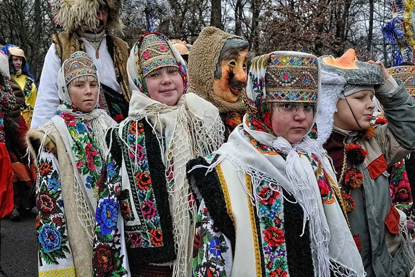Ukraina | Malanka to szalona zabawa odbywająca się w przeddzień Nowego Roku według kalendarza juliańskiego Ukraina | Malanka to szalona zabawa odbywająca się w przeddzień Nowego Roku według kalendarza juliańskiego