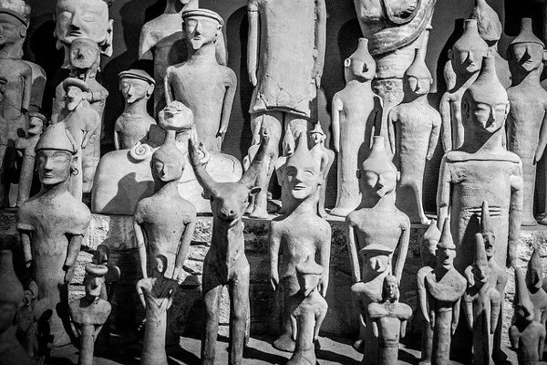 Cypr | Kolekcja figurek w Muzeum Archeologicznym w Nikozji Cypr | Kolekcja figurek w Muzeum Archeologicznym w Nikozji