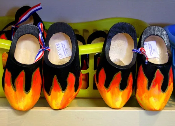 Holandia | Jedna z najsłynniejszych holenderskich pamiątek – drewniane saboty Holandia | Jedna z najsłynniejszych holenderskich pamiątek – drewniane saboty