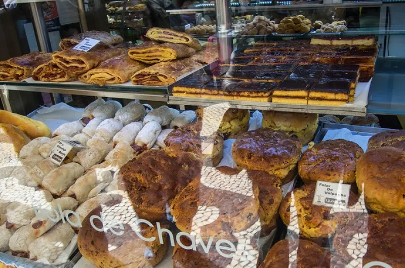 Portugalia | Pastelaria w jednym z portugalskich miast - tak trudno oprzeć się pokusie