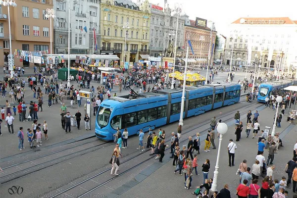 Chorwacja | Na plac bana Josipa Jelačića dostaniemy się trwamwajem Chorwacja | Na plac bana Josipa Jelačića dostaniemy się trwamwajem