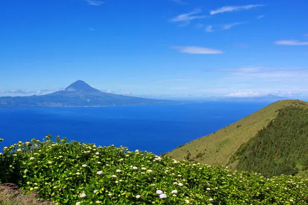 Portugalia | Najwyższy szczyt kraju znajduje się na Azorach Portugalia | Najwyższy szczyt kraju znajduje się na Azorach