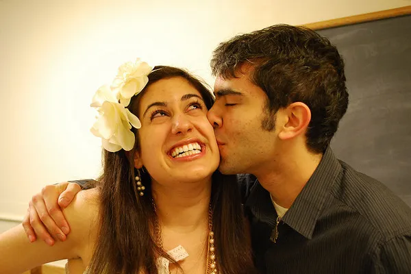 Portugalia | W Portugalii zawsze witamy się i żegnamy dwoma całusami w policzek Portugalia | W Portugalii zawsze witamy się i żegnamy dwoma całusami w policzek