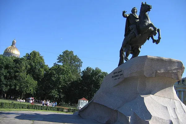 Rosja - Petersburg | Konny pomnik wzniesiony z rozkazu Katarzyny II ku pamięci Piotra I Rosja - Petersburg | Konny pomnik wzniesiony z rozkazu Katarzyny II ku pamięci Piotra I