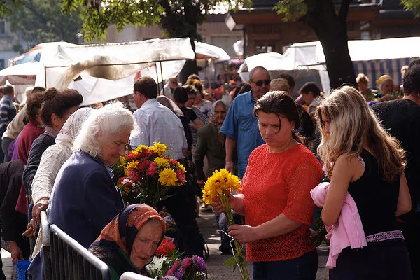 Ukraina | Na lwowskim bazarze można kupić wiele pamiątek Ukraina | Na lwowskim bazarze można kupić wiele pamiątek