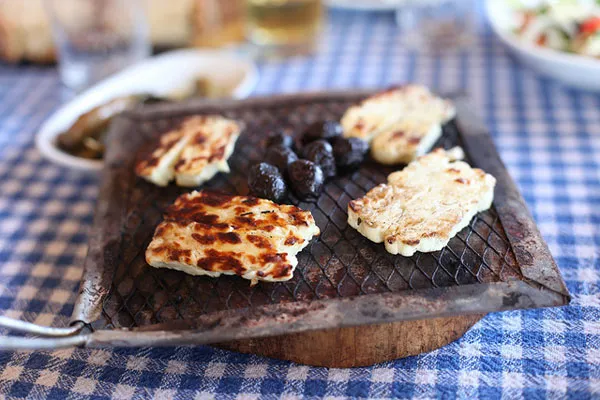 Cypr | Pod koniec karnawału tłuste, mięsne potrawy ustępują miejsca serowym przekąskom