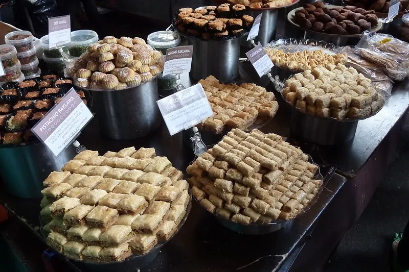 Egipt | Bardzo słodka, miodowo - orzechowa baklawa