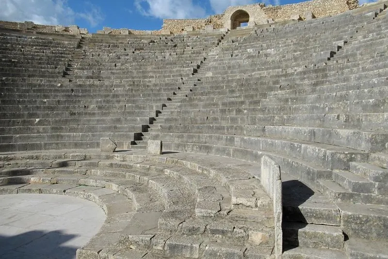 Tunezja | Ruiny teatru rzymskiego, Thugga Tunezja | Ruiny teatru rzymskiego, Thugga