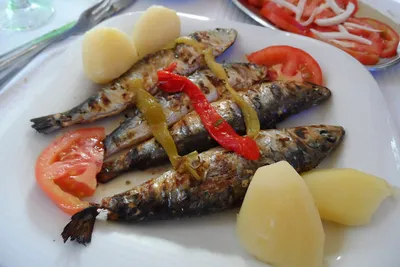 10 potraw i przysmaków, które warto spróbować w Portugalii