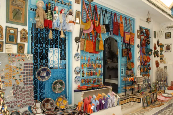 Tunezja | Sklepik z pamiątkami w Sidi Bou Said