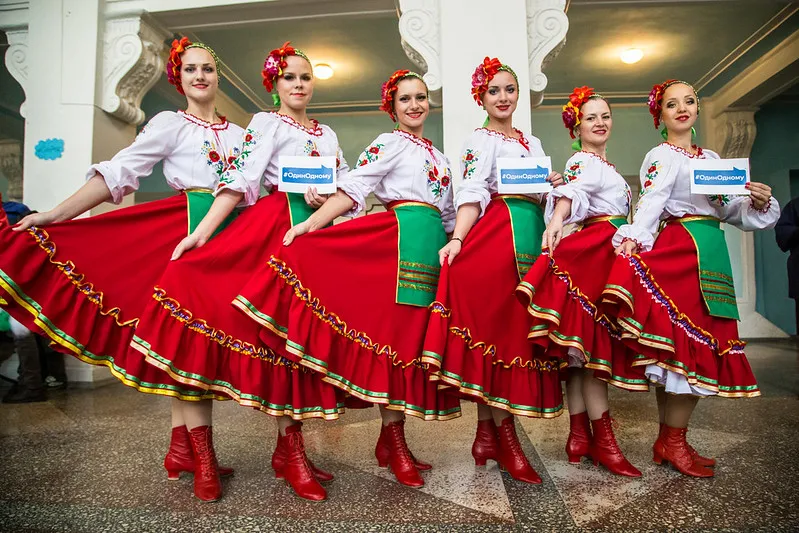 Ukraina | Zebranie w jednym miejscu folklorów różnych narodów jest wydarzeniem absolutnie wyjątkowym Ukraina | Zebranie w jednym miejscu folklorów różnych narodów jest wydarzeniem absolutnie wyjątkowym