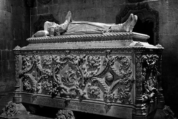 Portugalia | Sarkofag ze szczątkami Vasco da Gamy w Klasztorze Hieronimitów Portugalia | Sarkofag ze szczątkami Vasco da Gamy w Klasztorze Hieronimitów