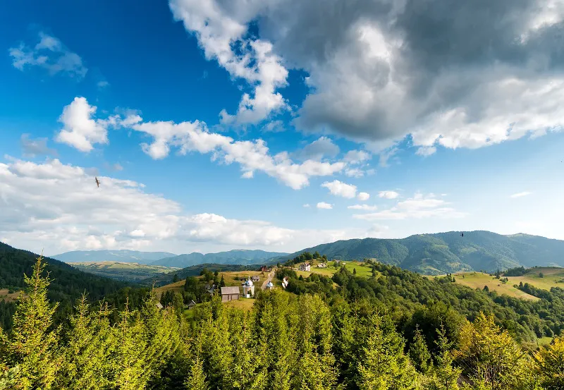 Widok na Karpaty ukraińskie