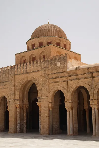 Tunezja | Wielki Meczet - dziedziniec Tunezja | Wielki Meczet - dziedziniec