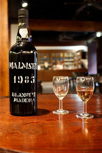 Portugalia | Smak wina determinuje odmiana winorośli z jakiej zostało wyprodukowane Portugalia | Smak wina determinuje odmiana winorośli z jakiej zostało wyprodukowane