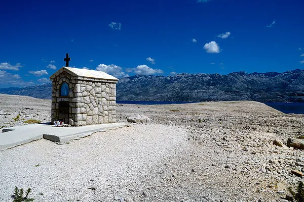 Chorwacja | Wyspa Pag niemal w całości pokryta jest kamieniami