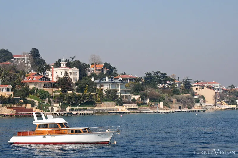 Turcja | Największą i najchętniej odwiedzaną wyspą archipelagu jest Büyükada